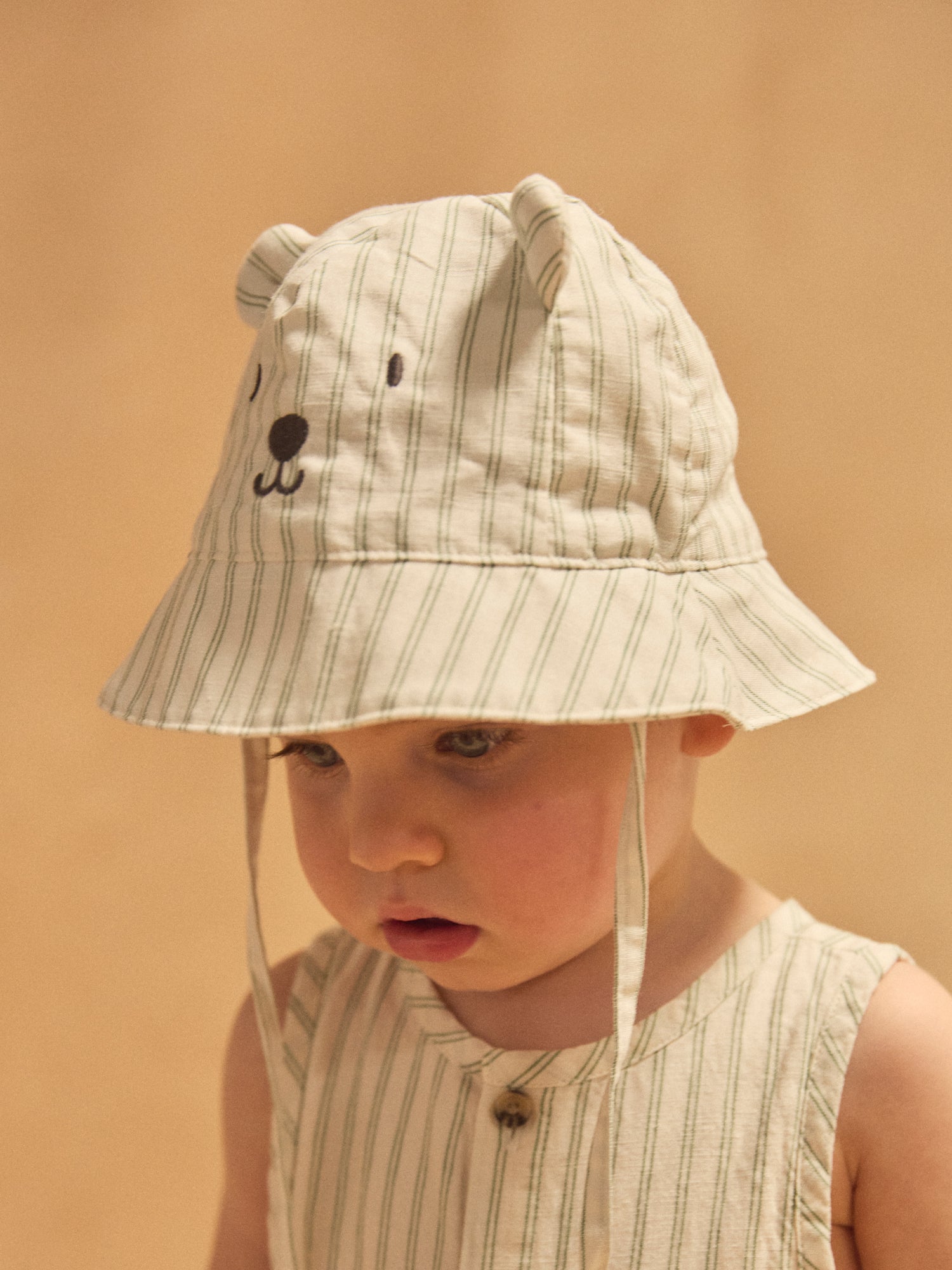 Bob Urso Branco com Listras Verdes Bebé Menino