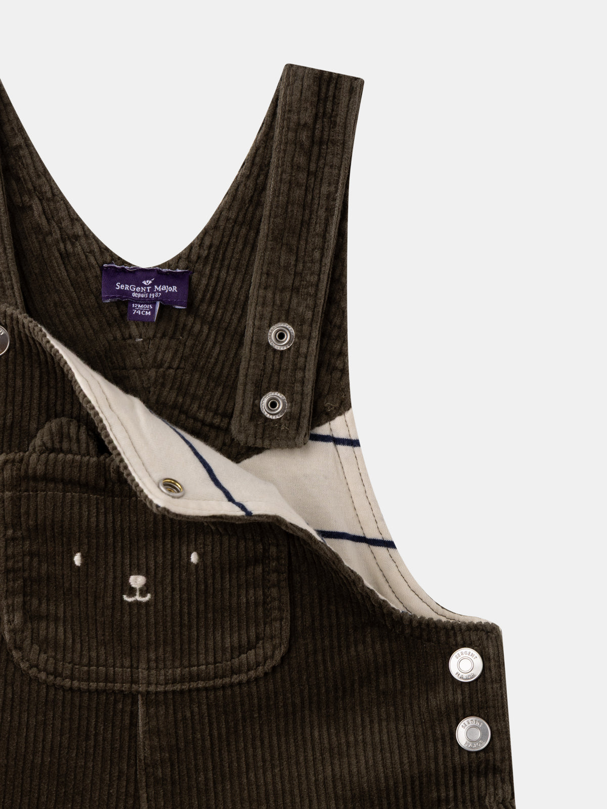 tmp/68893507776/files/73d83f00-0721-4fae-9f91-b8df18ba74eb/26H1BG91SAL_G607_103af22ca0f-5dd9-4aa1-8542-04bf2faeaa1e.jpg