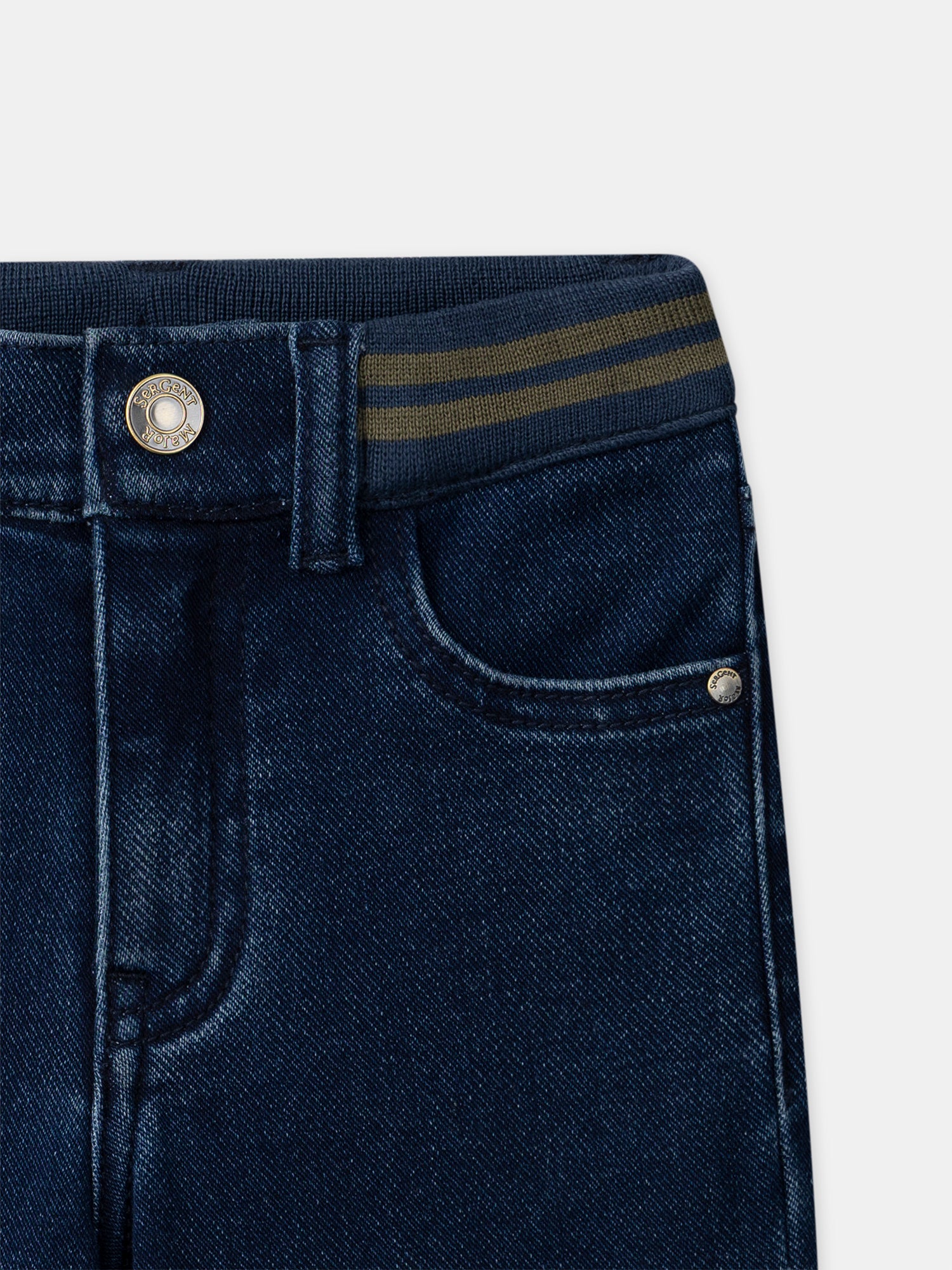 tmp/68893507776/files/10435d0b-de6a-4bef-b6fa-e7c0f53d7a50/26H3PG41JEA_P271_13dd8f8e33-e8cb-4076-b0ce-08327293903f.jpg