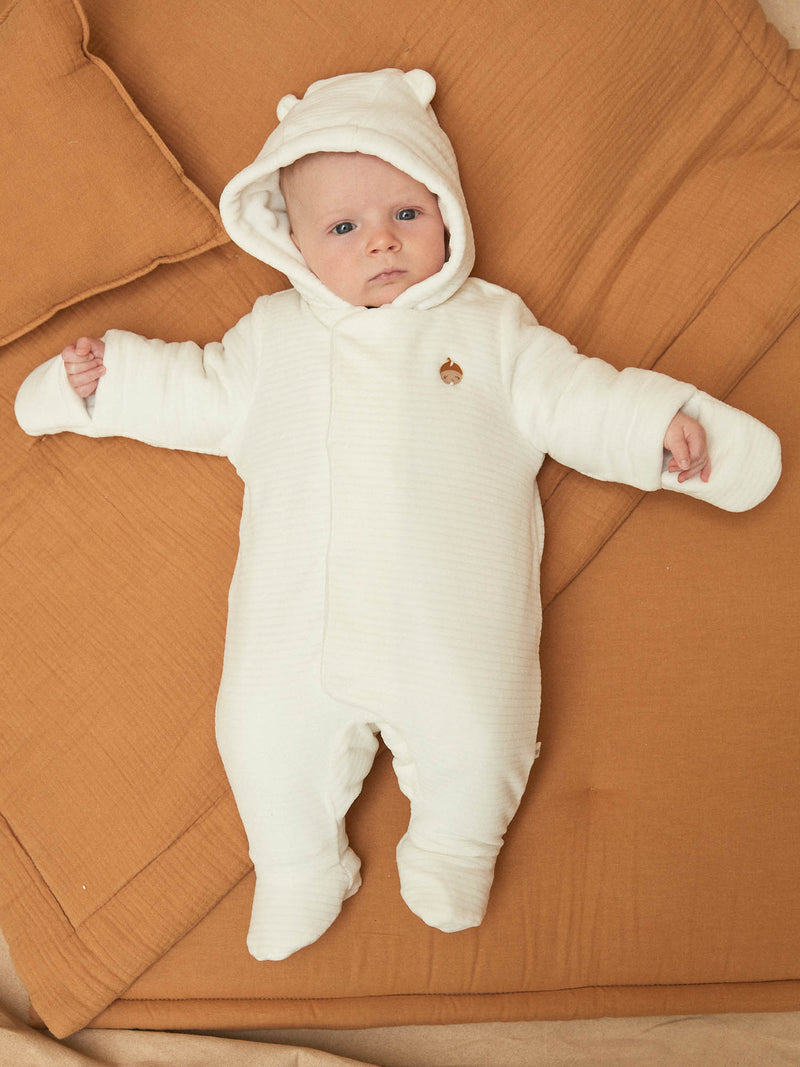 tmp/68893507776/products/e1317777-ec43-42c7-b868-4ab090da0c9e/23H0CMB1PIL_001_1d1373837-cdd8-422c-af37-5c7d59404521.jpg