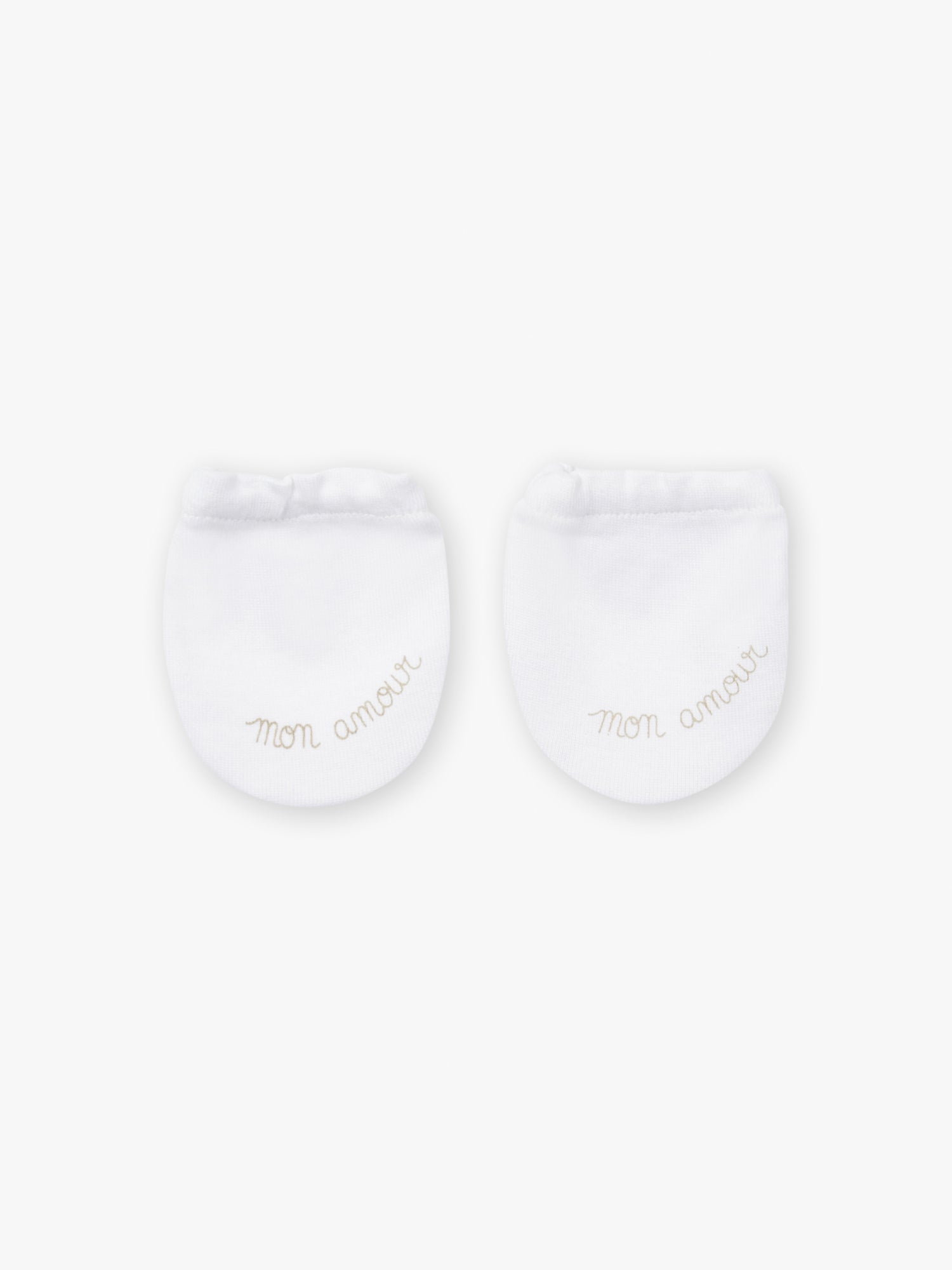 tmp/68893507776/products/2d951e19-5b43-4f80-8318-bf094b2ce79c/24E0AM11MFN_000_1189dc49bb-7780-4ad1-99d4-b5f2c19b846a.jpg