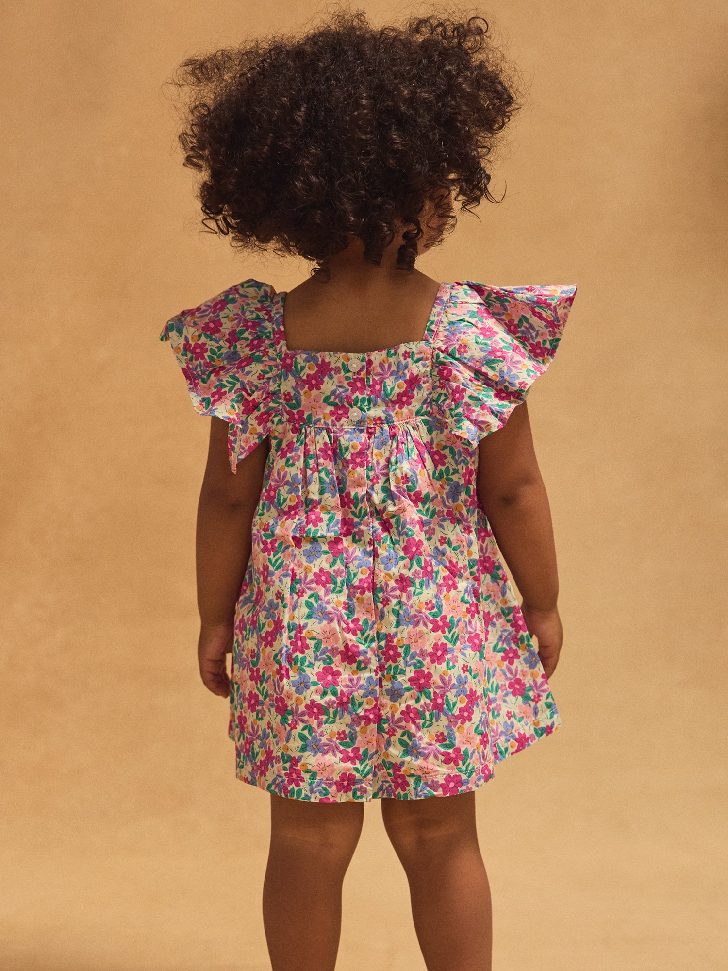 Vestido y bombacha de flores con mangas acampanadas para bebé niña