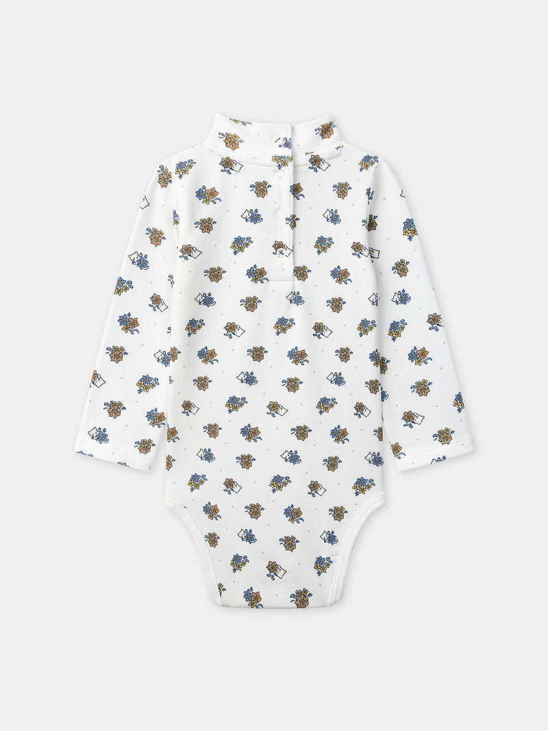 Body branco com estampado floral e colar para meninas