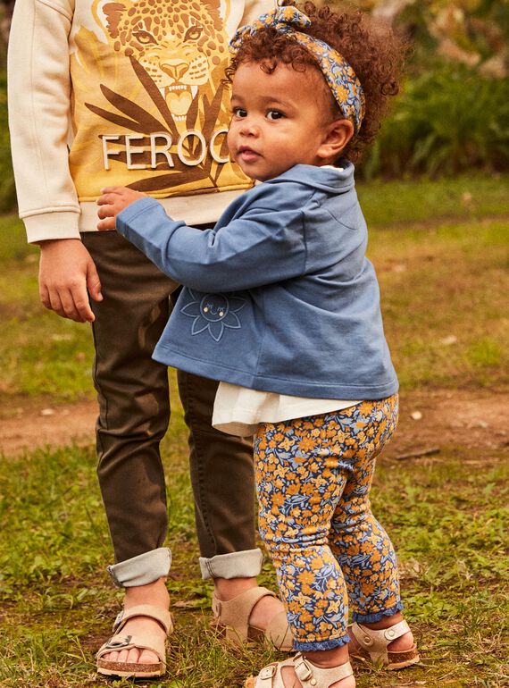Camisa crú com leggings e fita para o cabelo azul marinho às flores 23E1BF81ENS001