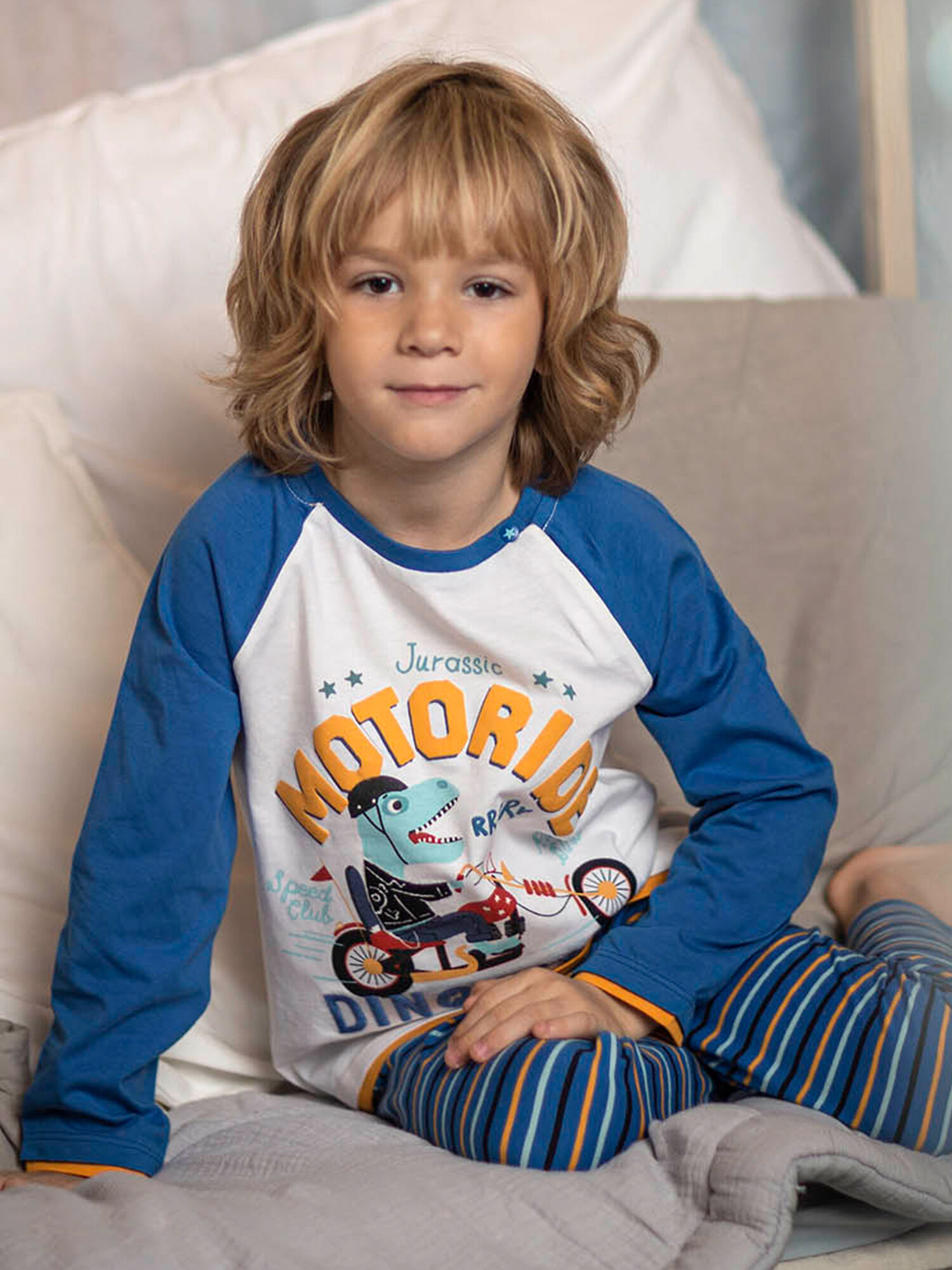 Conjunto pijama com padrao dinossauro com mota menino Menino Sergent Major