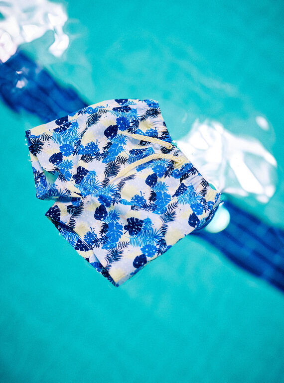 Calções de praia azul-vivo com estampado de folhas menino CILEO / 22E4BGO1MAI701