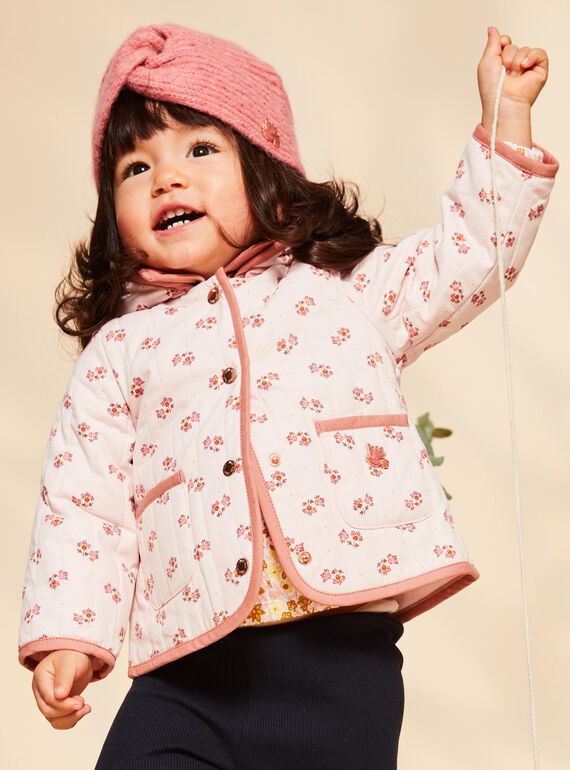 Sobretudo com capuz acolchoado com estampado de flores. FIMARIE / 23E1BF51VESD319