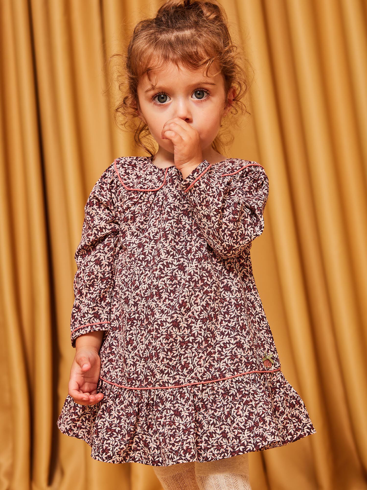 Vestido ameixa com estampado folhagem