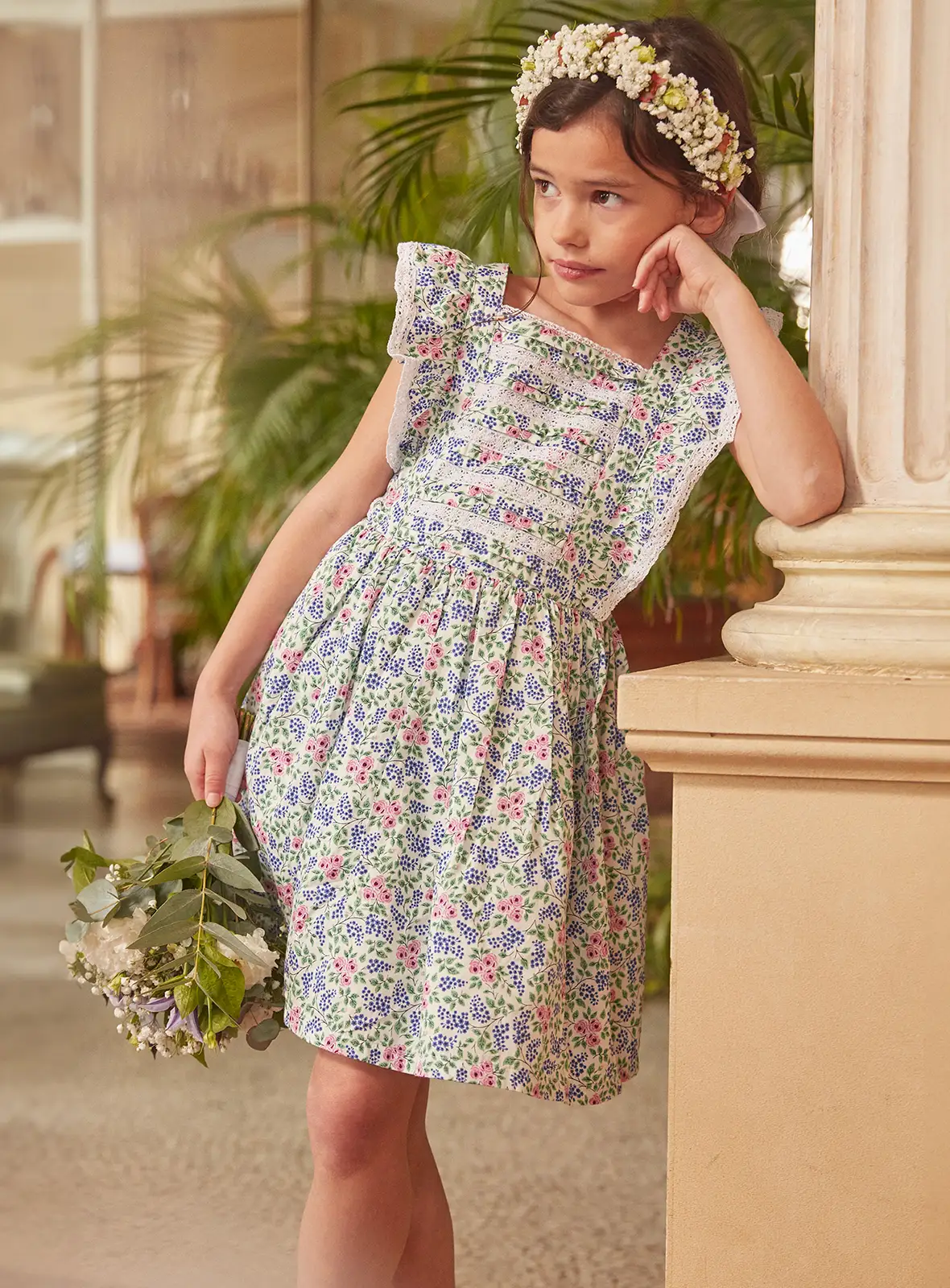 VESTIDO ÀS FLORES DE COR CRUA
                                        – dès 32,99€